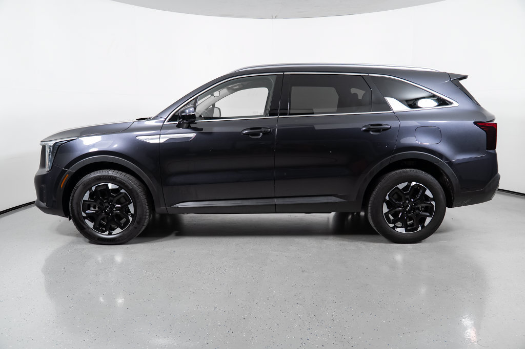 Used 2025 Kia Sorento S AWD/4WD image 13