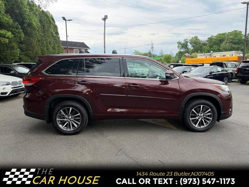 Used 2018 Toyota Highlander XLE w/ Protection Package #3 AWD/4WD image 9