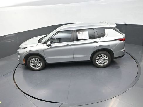 Used 2022 Mitsubishi Outlander ES AWD/4WD image 14