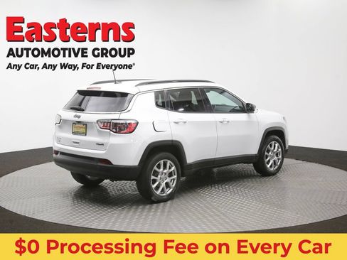Used 2022 Jeep Compass Latitude AWD/4WD image 39