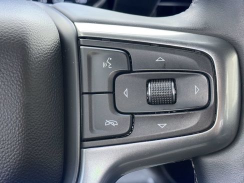 Used 2023 Chevrolet Silverado 1500 LT AWD/4WD image 11