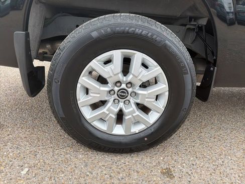 Certified 2023 Nissan Frontier SV w/ Technology Package image 16