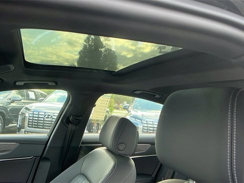 Used 2024 Audi A6 Premium Plus image 16