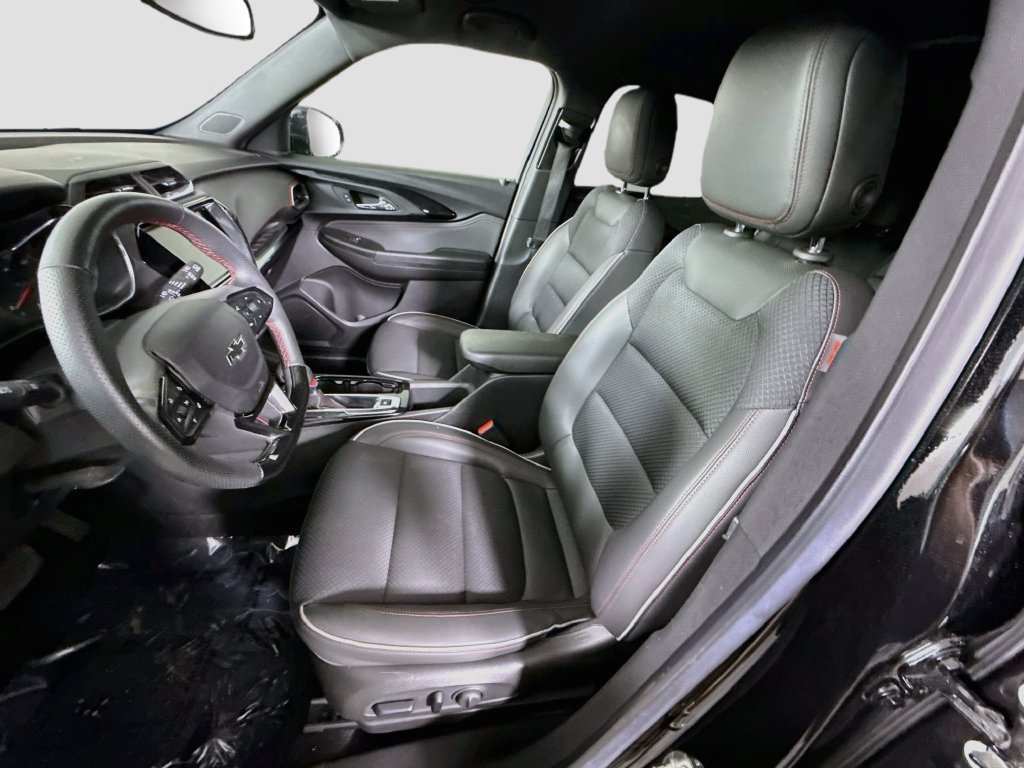 Used 2023 Chevrolet TrailBlazer RS w/ Convenience Package FWD image 25