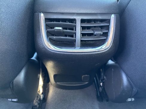 Used 2024 Chevrolet Malibu LT image 25