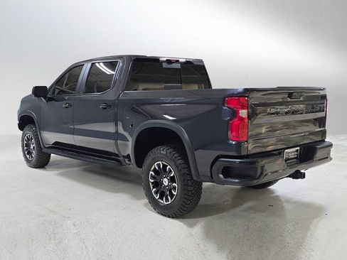Used 2022 Chevrolet Silverado 1500 ZR2 w/ Technology Package image 5