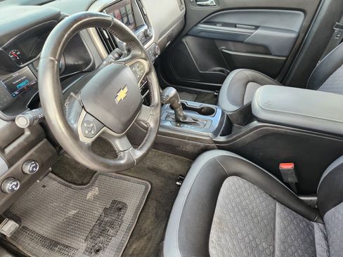 Used 2017 Chevrolet Colorado Z71 AWD/4WD image 14
