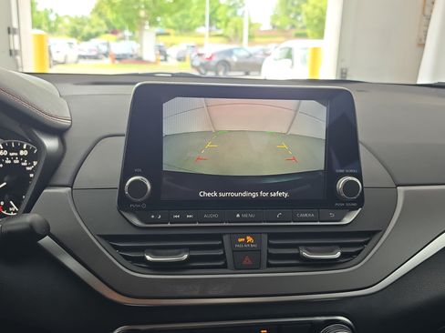 Certified 2025 Nissan Altima 2.5 SR FWD image 21