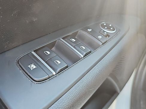 Used 2023 Kia Forte LXS w/ LXS Technology Package FWD image 15