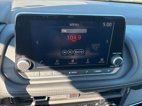 Used 2023 Nissan Rogue S image 16