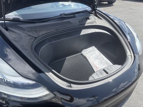 Used 2018 Tesla Model 3 image 21