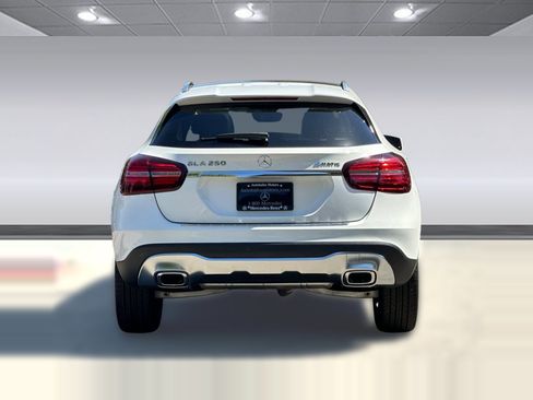 Used 2020 Mercedes-Benz GLA 250 4MATIC image 9