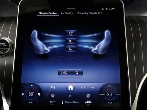 Used 2025 Mercedes-Benz GLC 350e 4MATIC image 22