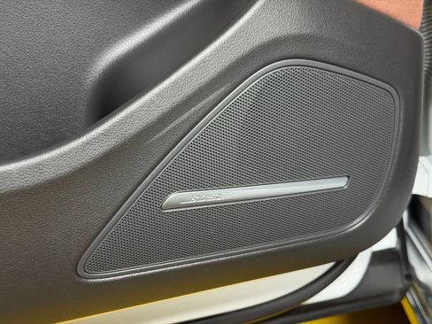 Used 2015 Audi A8 L 4.0T w/ Premium Package image 21