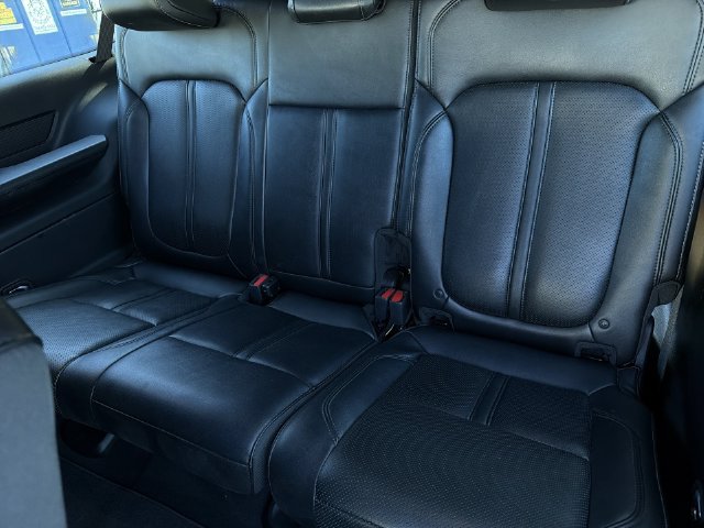 Used 2024 Jeep Wagoneer L Series II w/ Flexible Seating Group AWD/4WD image 19