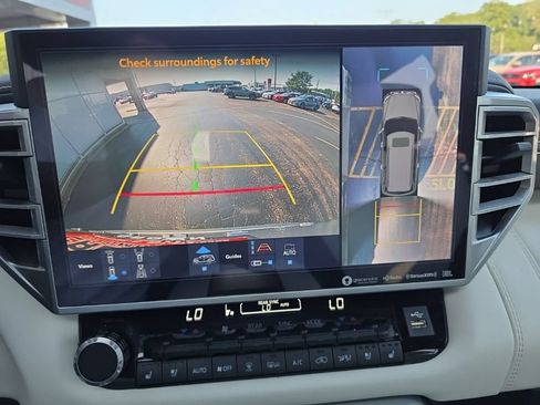 Used 2023 Toyota Sequoia Capstone AWD/4WD image 23
