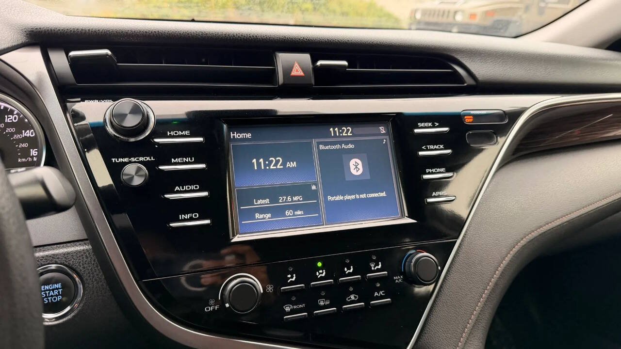 Used 2018 Toyota Camry LE w/ Moonroof Package FWD image 14