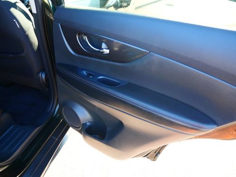 Used 2019 Nissan Rogue SV w/ Premium Package AWD/4WD image 25