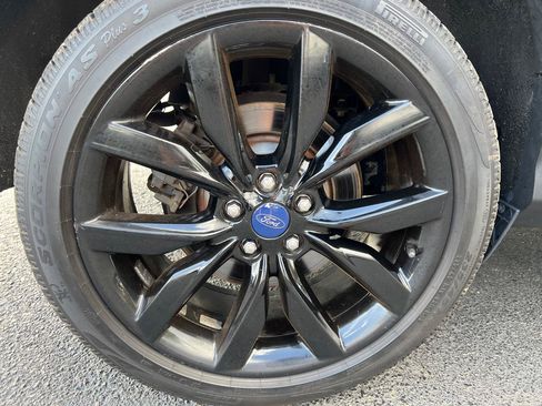 Used 2017 Ford Escape SE w/ SE Sport Appearance Package FWD image 16