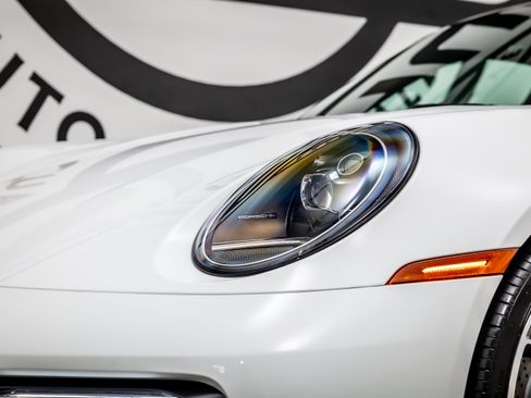 Used 2024 Porsche 911 Carrera RWD image 14
