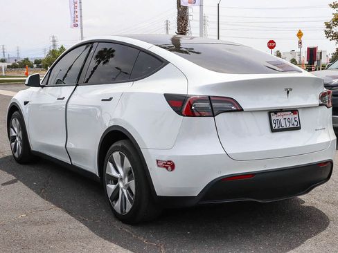 Used 2022 Tesla Model Y Long Range AWD/4WD image 6