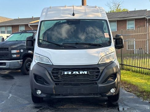 Used 2023 RAM ProMaster 3500 w/ Driver Convenience Group FWD image 3