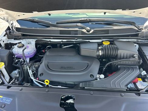 New 2026 Chrysler Pacifica Select image 33