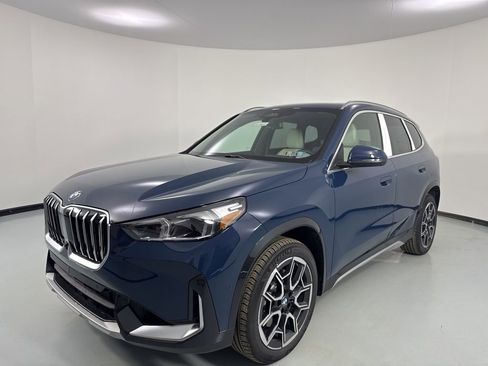 New 2026 BMW X1 xDrive28i w/ Technology Package AWD/4WD image 3