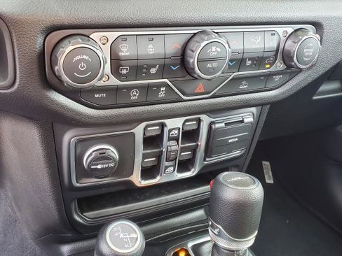 New 2026 Jeep Gladiator Sport image 14