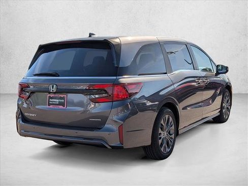 New 2026 Honda Odyssey Touring image 2