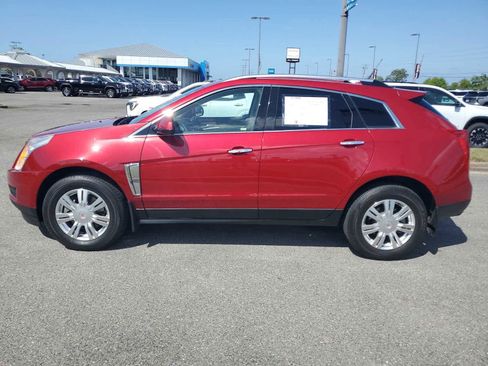 Used 2014 Cadillac SRX Luxury image 2