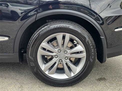 Used 2025 Acura MDX FWD image 32