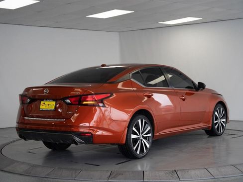 Used 2022 Nissan Altima 2.5 SR AWD/4WD image 7