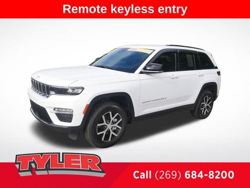 Certified 2024 Jeep Grand Cherokee Limited AWD/4WD image 3