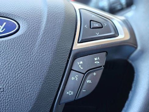 Used 2024 Ford Edge Titanium image 18