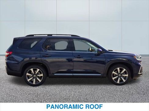 Certified 2025 Honda Pilot Touring image 6
