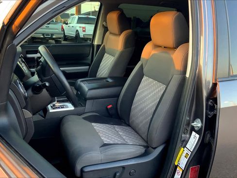 Used 2018 Toyota Tundra SR5 w/ SR5 Upgrade Package RWD image 8