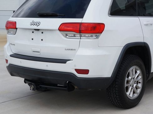 Used 2018 Jeep Grand Cherokee Laredo image 18