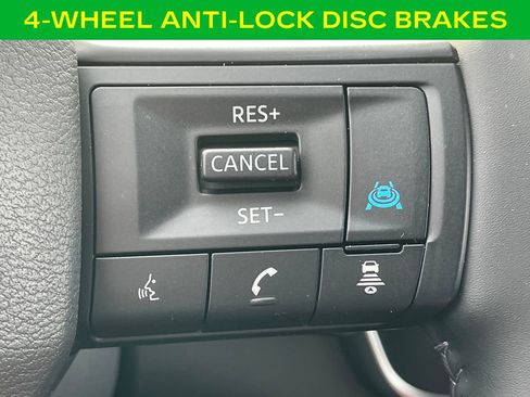 Used 2025 Nissan Rogue SV w/ SV Premium Package image 21