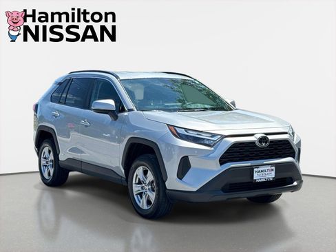 Used 2025 Toyota RAV4 XLE AWD/4WD image 1