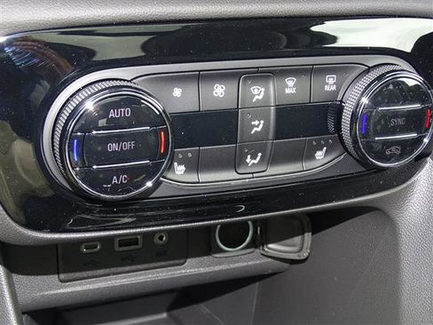 Used 2023 Buick Encore GX Essence w/ Experience Buick Package image 12