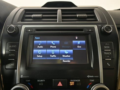 Used 2014 Toyota Camry LE image 26