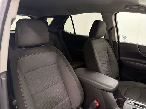 Used 2018 Chevrolet Equinox LT image 19