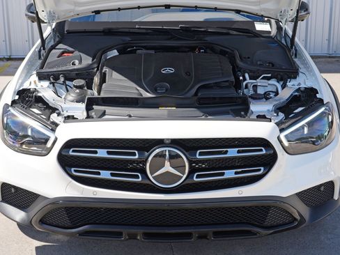 Used 2022 Mercedes-Benz E 450 4MATIC All-Terrain Wagon image 8