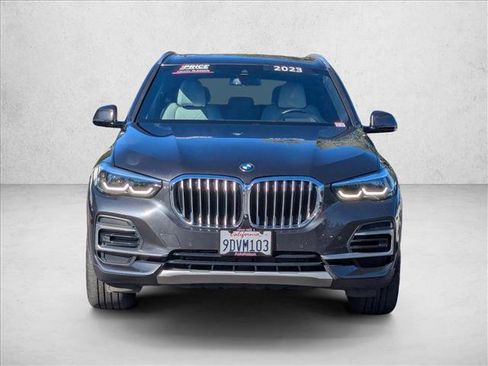 Used 2023 BMW X5 xDrive40i w/ Premium Package image 2