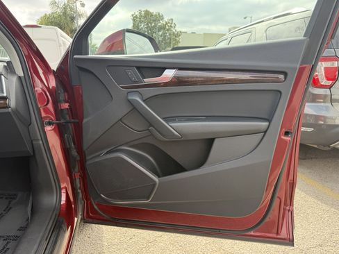 Used 2019 Audi Q5 2.0T Premium image 24