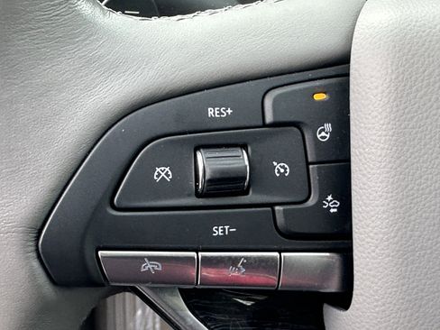 Used 2021 Cadillac XT6 Premium Luxury image 26