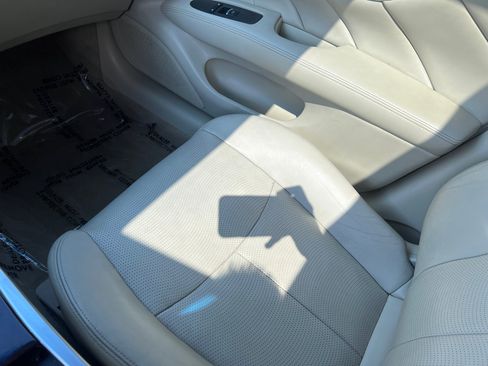 Used 2019 INFINITI Q70 Luxe image 32