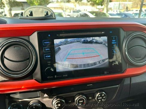 Used 2019 Toyota Tacoma TRD Off-Road AWD/4WD image 2