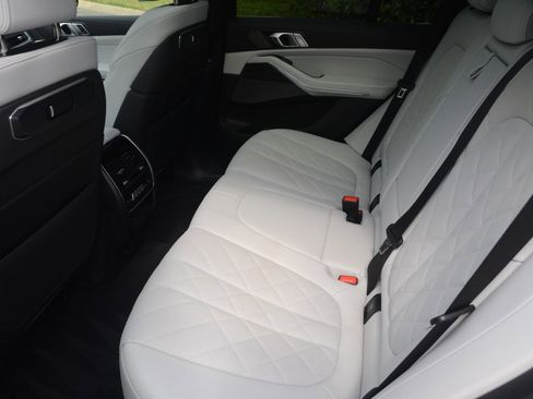 Used 2025 BMW X5 xDrive40i image 15